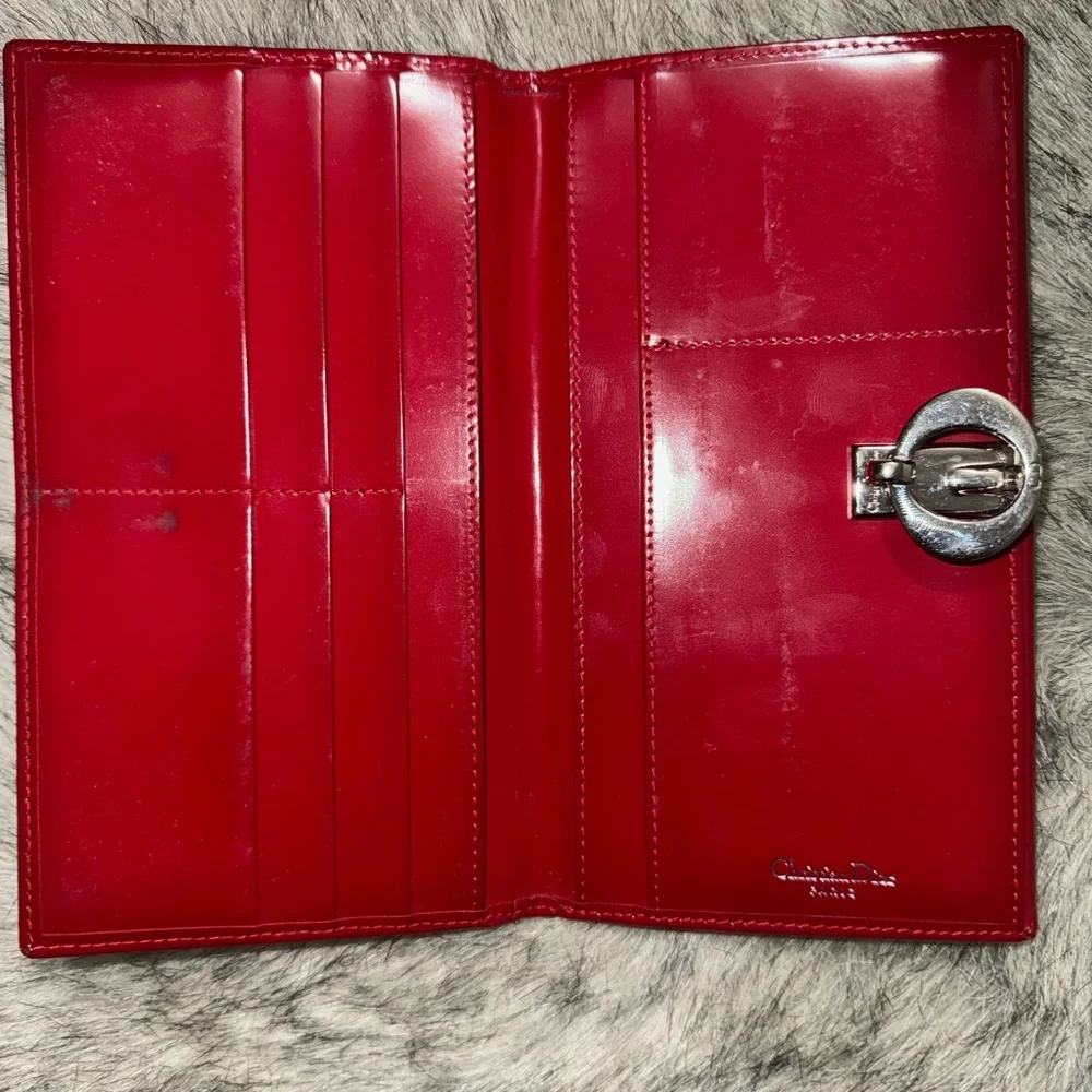 Christian Dior Red Wallet – Glossy Finish, Convertible Crossbody